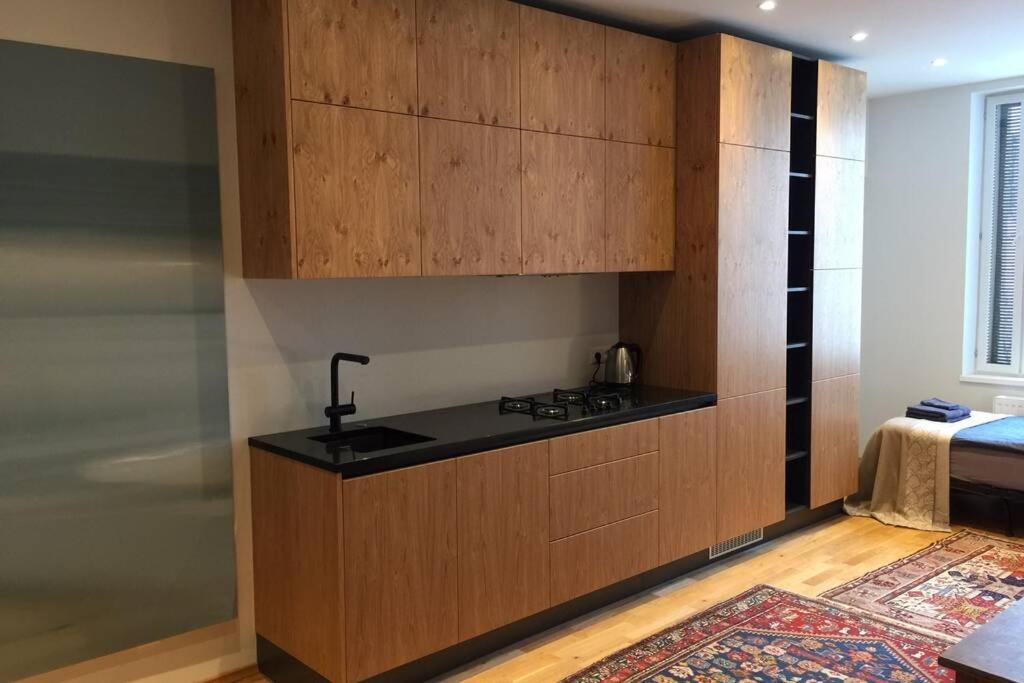 Huoneisto Huge Loft In Heart Of Tallinn